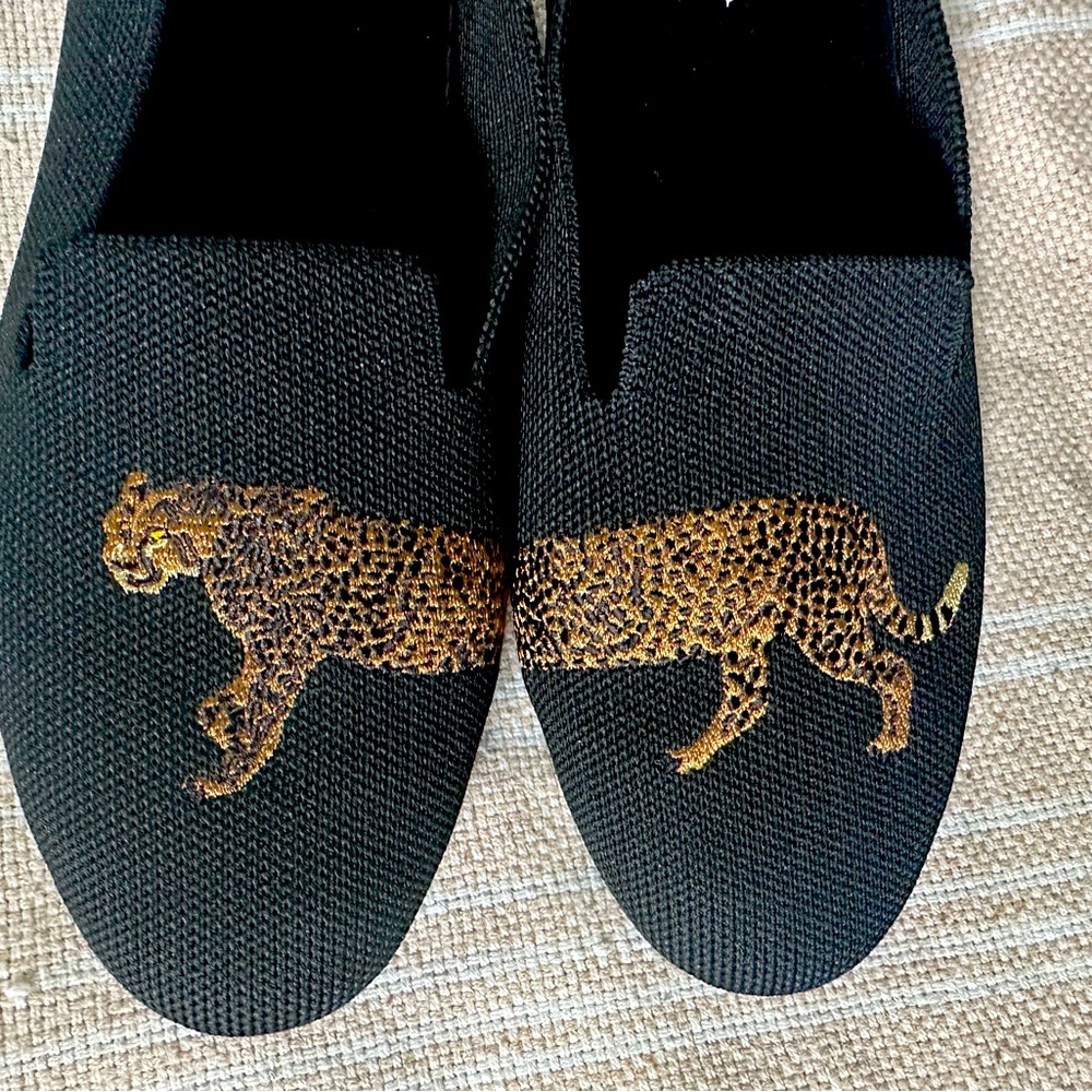 Vivaia Audrey leopard loafers black